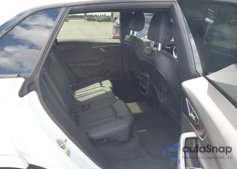 2021 Audi Q8 Premium Plus 55 Tfsi Quattro Tiptronic z USA, uszkodzony, nr VIN WA1EVAF16MD020212